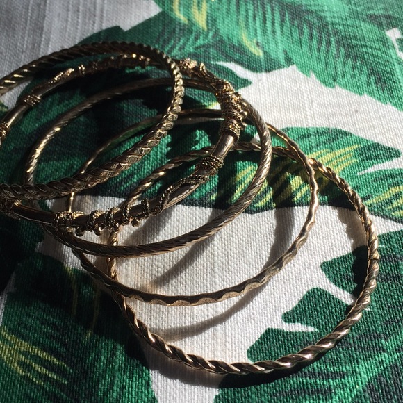 Stackable gold bracelets - Picture 2 of 2